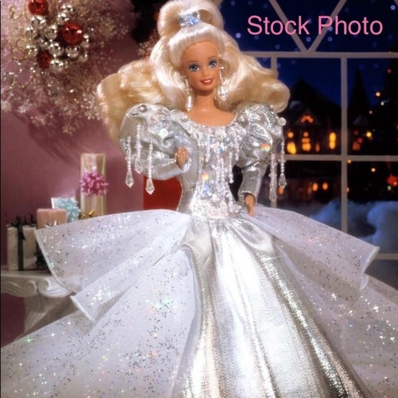 out of box Holiday Barbie - Picture 9 of 9